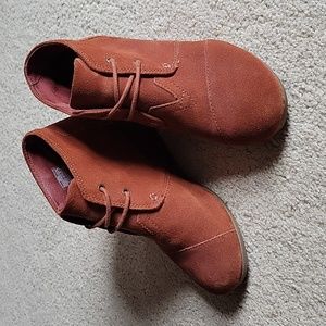 TOMS Kala Desert Wedge